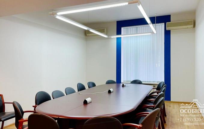 на улице Щепкина, 3, площадь 3472 м