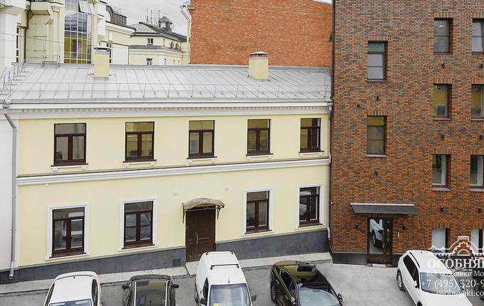 на Петровском бульваре, 3, площадь 210 м