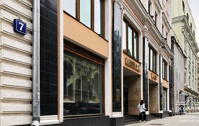 в Ветошном, 9, площадь 5010 м