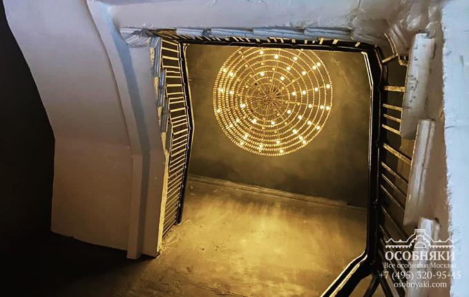 в Кривоколенном переулке, 9, площадь 600 м