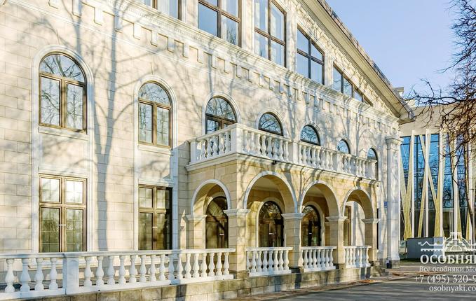 на улице Лужники, 24с17, площадь 2650 м