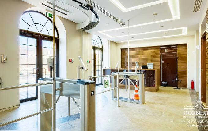 на улице Лужники, 24с17, площадь 2650 м