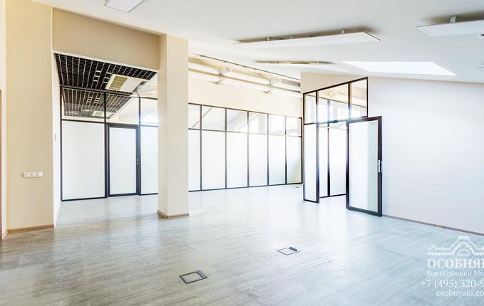 на улице Лужники, 24с17, площадь 2650 м