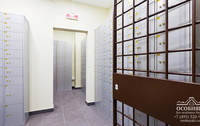 на Севастопольском проспекте, 10, площадь 3825 м