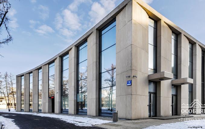 в Новолужнецком проезде, 9, площадь 1043 м