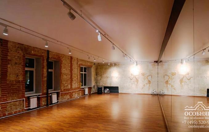 на Крутицкой, 9с1, площадь 1291 м