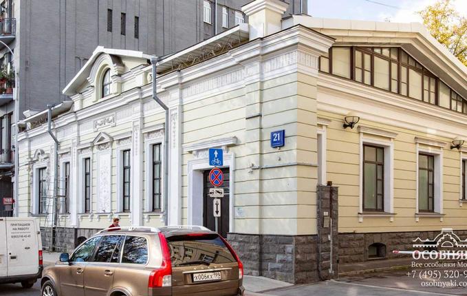 на Рождественском бульваре, 21, площадь 1431 м