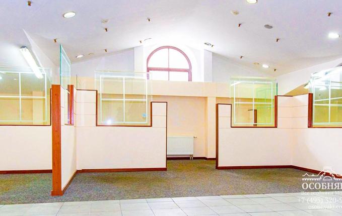 на Рождественском бульваре, 21, площадь 1431 м