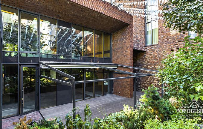 на улице Бурденко, 3, площадь 549 м