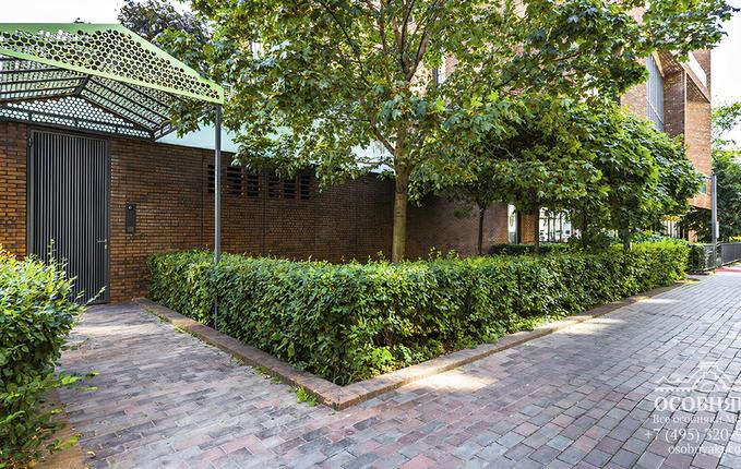 на улице Бурденко, 3, площадь 549 м