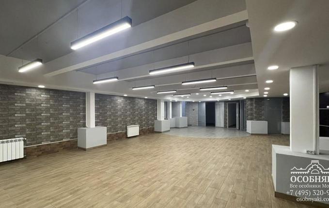 в Коломенском проезде, 21А, площадь 461 м