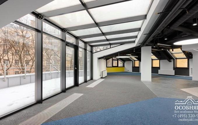 на улице Спиридоновка, 9, площадь 1672 м