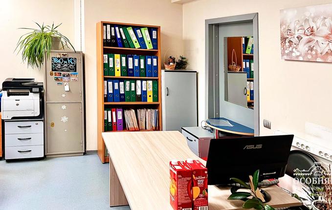 на Бакунинской улице, 10-12, площадь 650 м