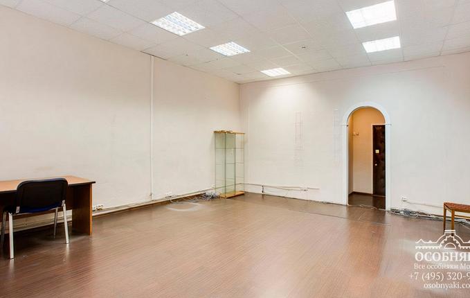 в Милютинском переулке, 18А, площадь 4362 м