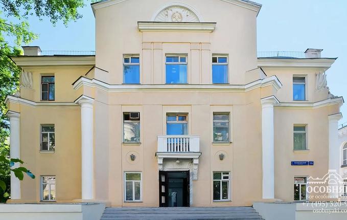 в Милютинском переулке, 18А, площадь 4362 м