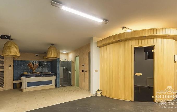 на Большой Татарской, 30, площадь 1040 м