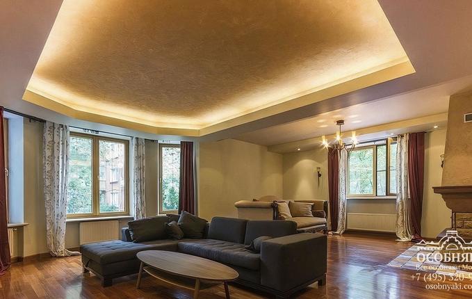 на Большой Татарской, 30, площадь 1040 м