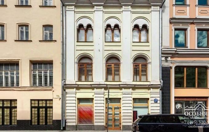 в Ветошном переулке, 7, площадь 162 м