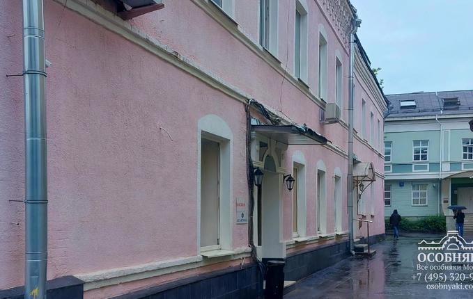 на Садовнической, 72, площадь 720 м