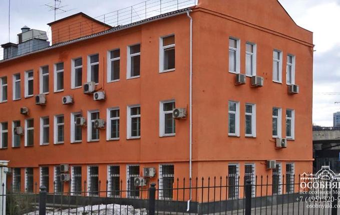 на Лужнецкой набережной, 10Б, площадь 869 м