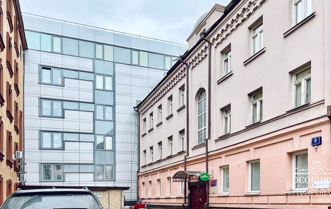 в Известковом переулке, 5, площадь 1675 м