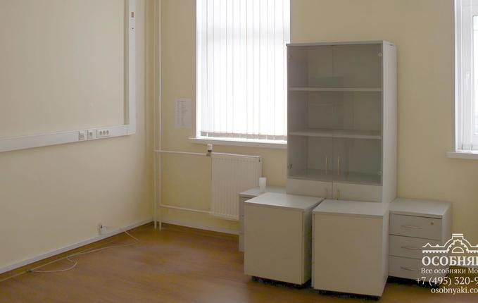 в Известковом переулке, 5, площадь 1675 м