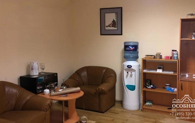 в 1-м Волконском переулке, 11, площадь 305 м