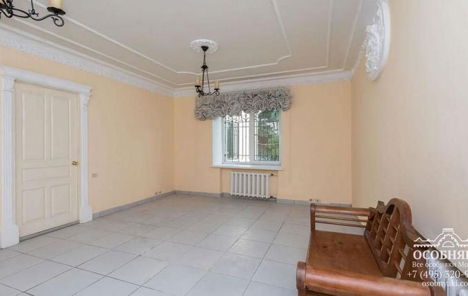 в Коробейниковом переулке, 22с2, площадь 245 м