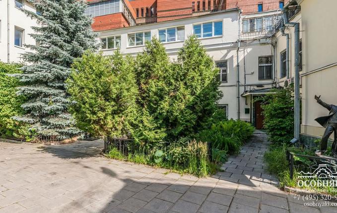 в Коробейниковом переулке, 22с2, площадь 245 м