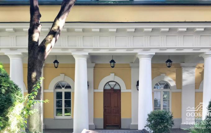 на Комсомольском проспекте, 19, площадь 753 м