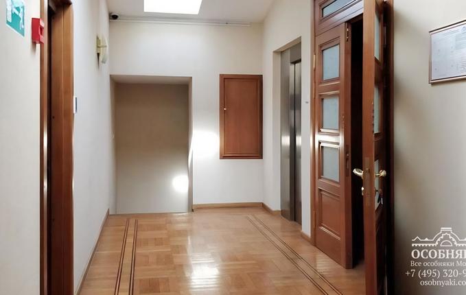 на Большой Серпуховской, 32/2, площадь 779 м