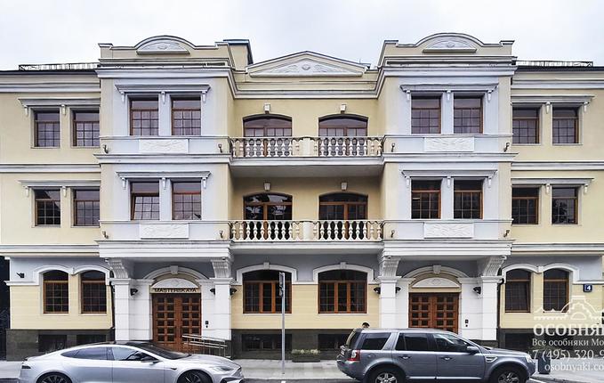 в Чертольском переулке, 4, площадь 1481 м