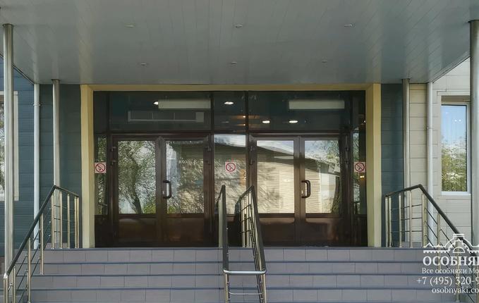 на улице Шумкина, 20, площадь 8330 м