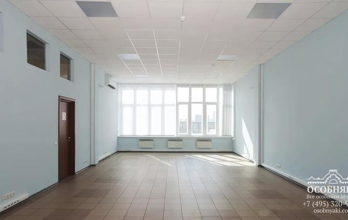 на улице Шумкина, 20, площадь 8330 м