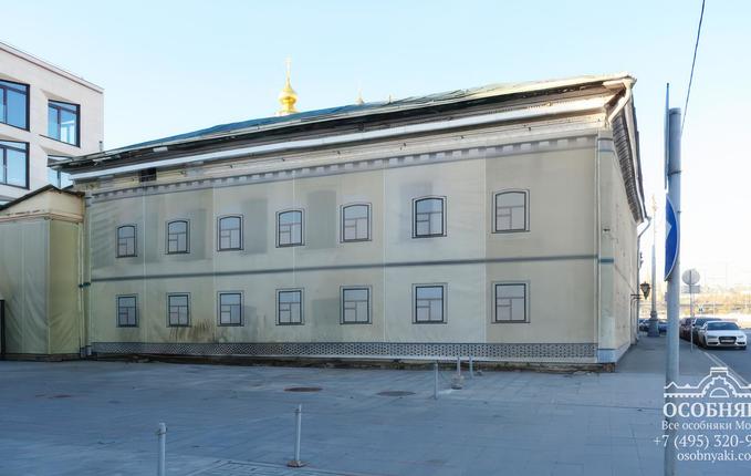 на Раушской набережной, 28, площадь 720 м