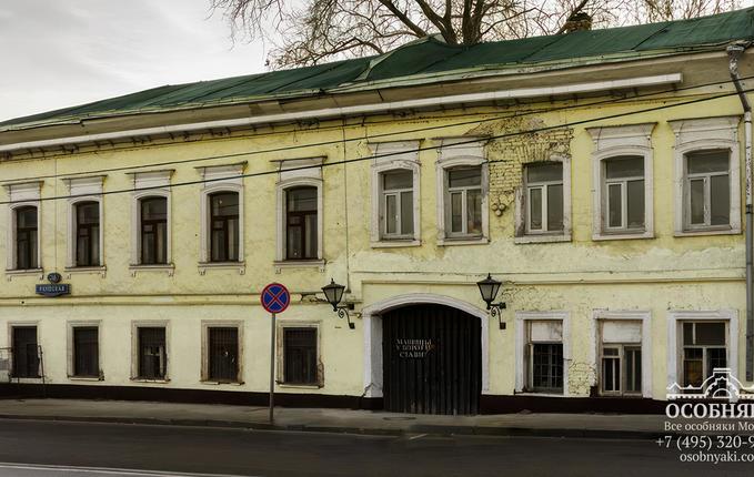 на Раушской набережной, 28, площадь 720 м