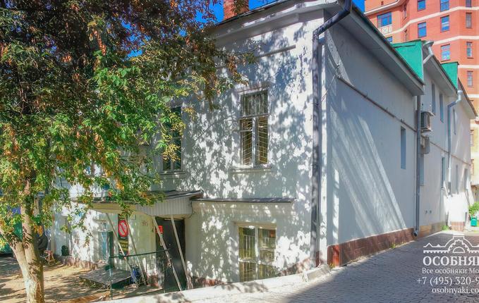 в Большом Сухаревском переулке, 17с2, площадь 825 м