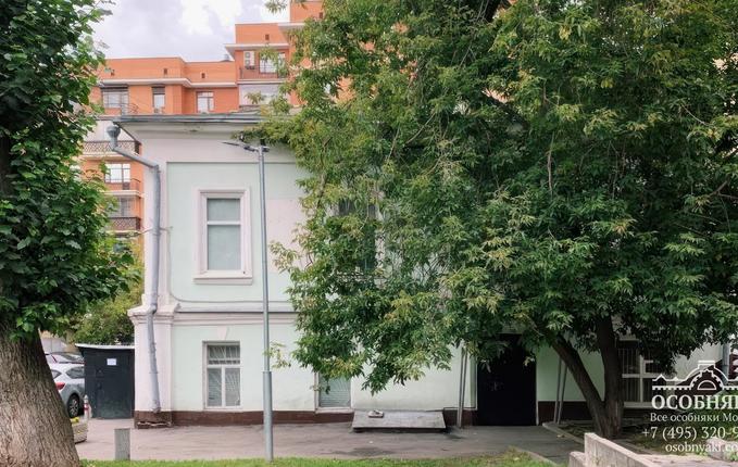 в Большом Сухаревском переулке, 17с2, площадь 825 м