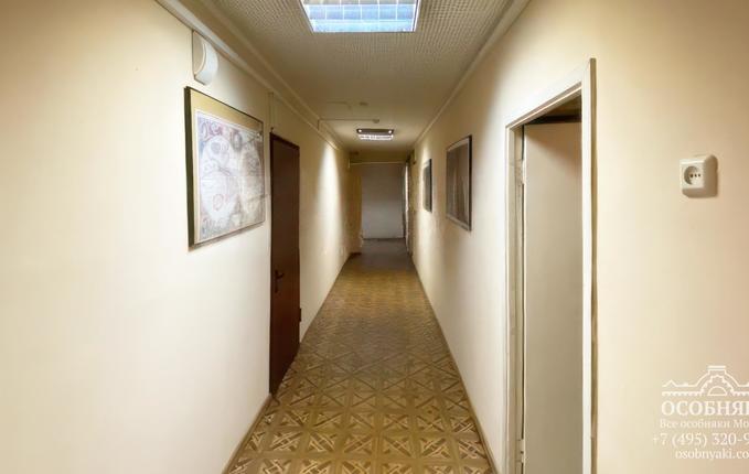 в Большом Сухаревском переулке, 17с2, площадь 825 м