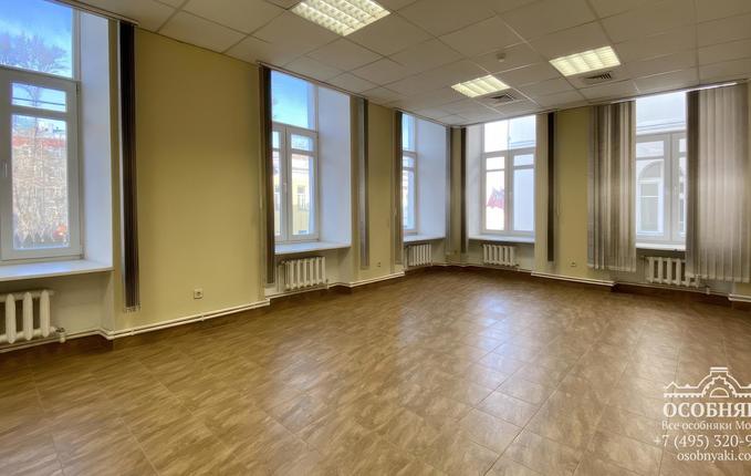 на улице Александра Солженицына, 8, площадь 800 м