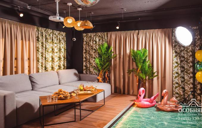 на площади Киевского Вокзала, 2, площадь 722 м