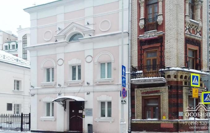 на Петровском бульваре, 12, площадь 879 м