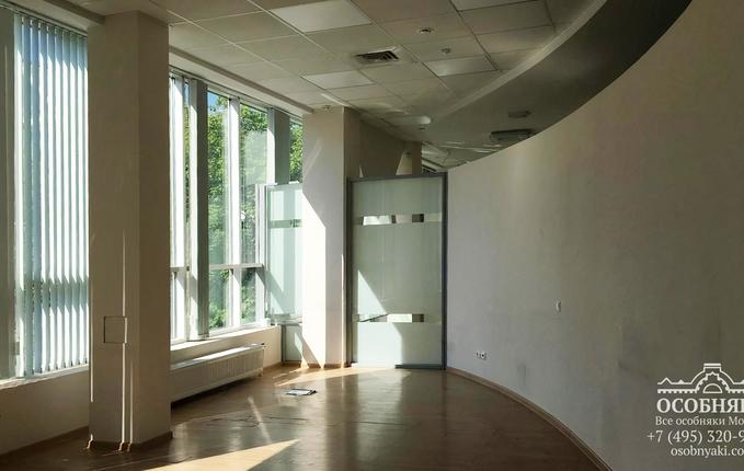 в Бутиковском переулке, 14, площадь 1406 м