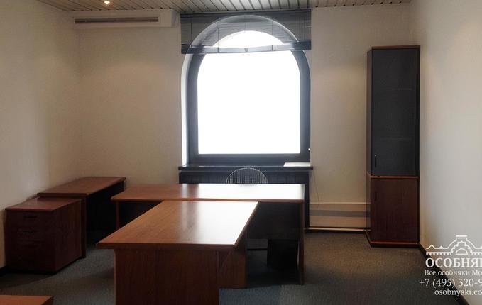 в Бутиковском переулке, 14, площадь 1406 м