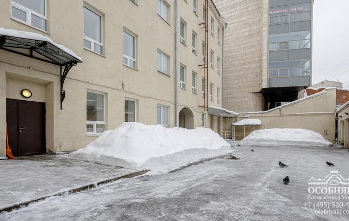 в Скатертном переулке, 14, площадь 1368 м