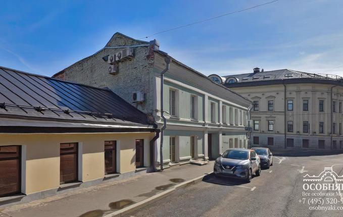 на Гончарной улице, 17, площадь 995 м