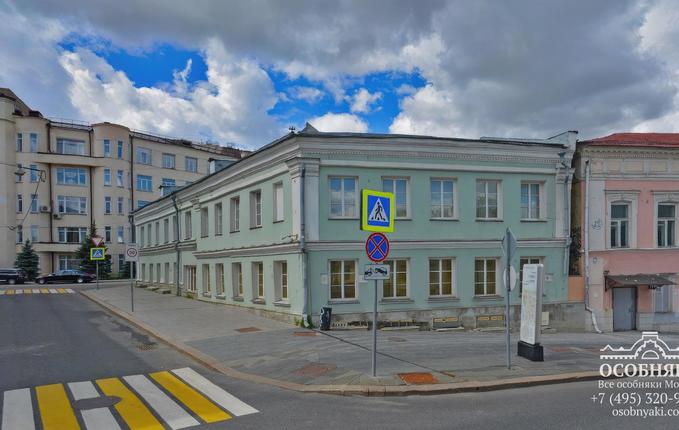 на Гончарной улице, 17, площадь 995 м