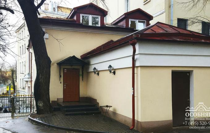 в Хохловском переулке, 3, площадь 290 м