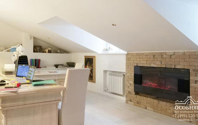 в Хохловском переулке, 3, площадь 290 м