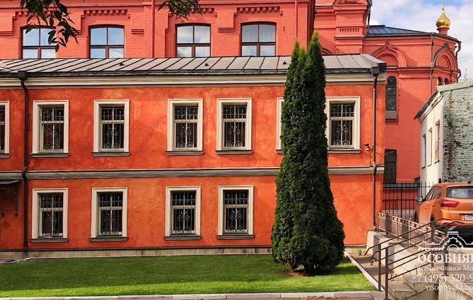 в Лиховом переулке, 4, площадь 502 м